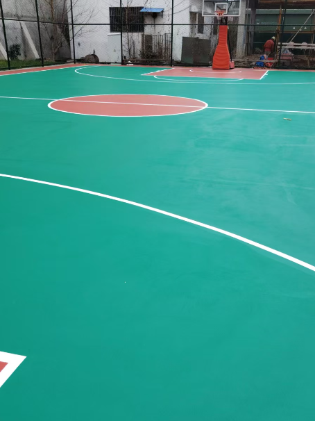 于田 球场长期使用易出现地面开裂